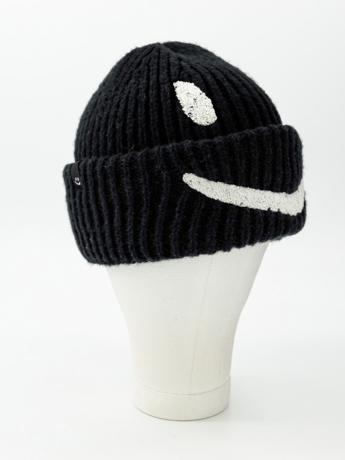 Molo Kids beanie Kim Black in Black 7003558996-3.jpg | NICKIS.com