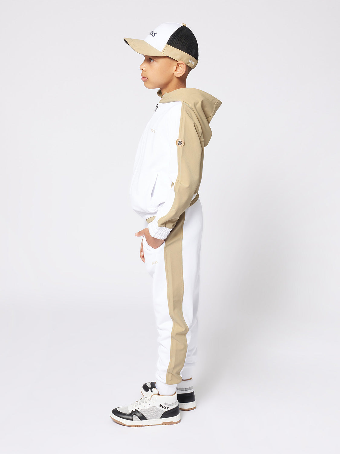 7106900555-2.jpg