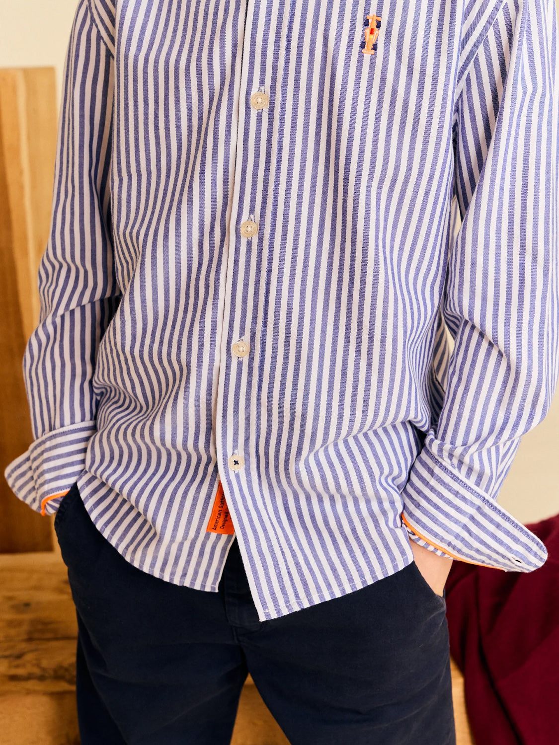 7400000100-2.jpg