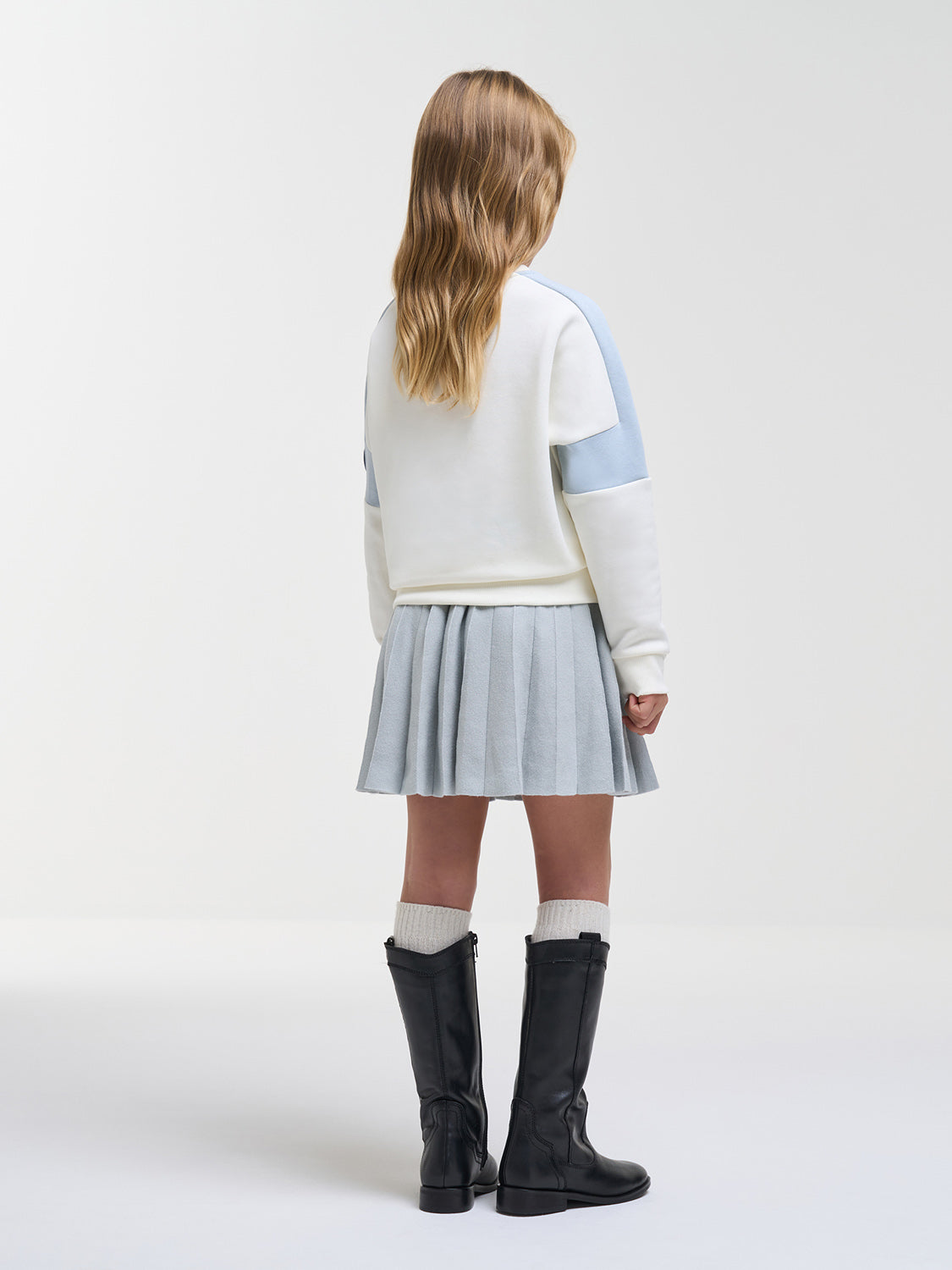 7408266849-3.jpg