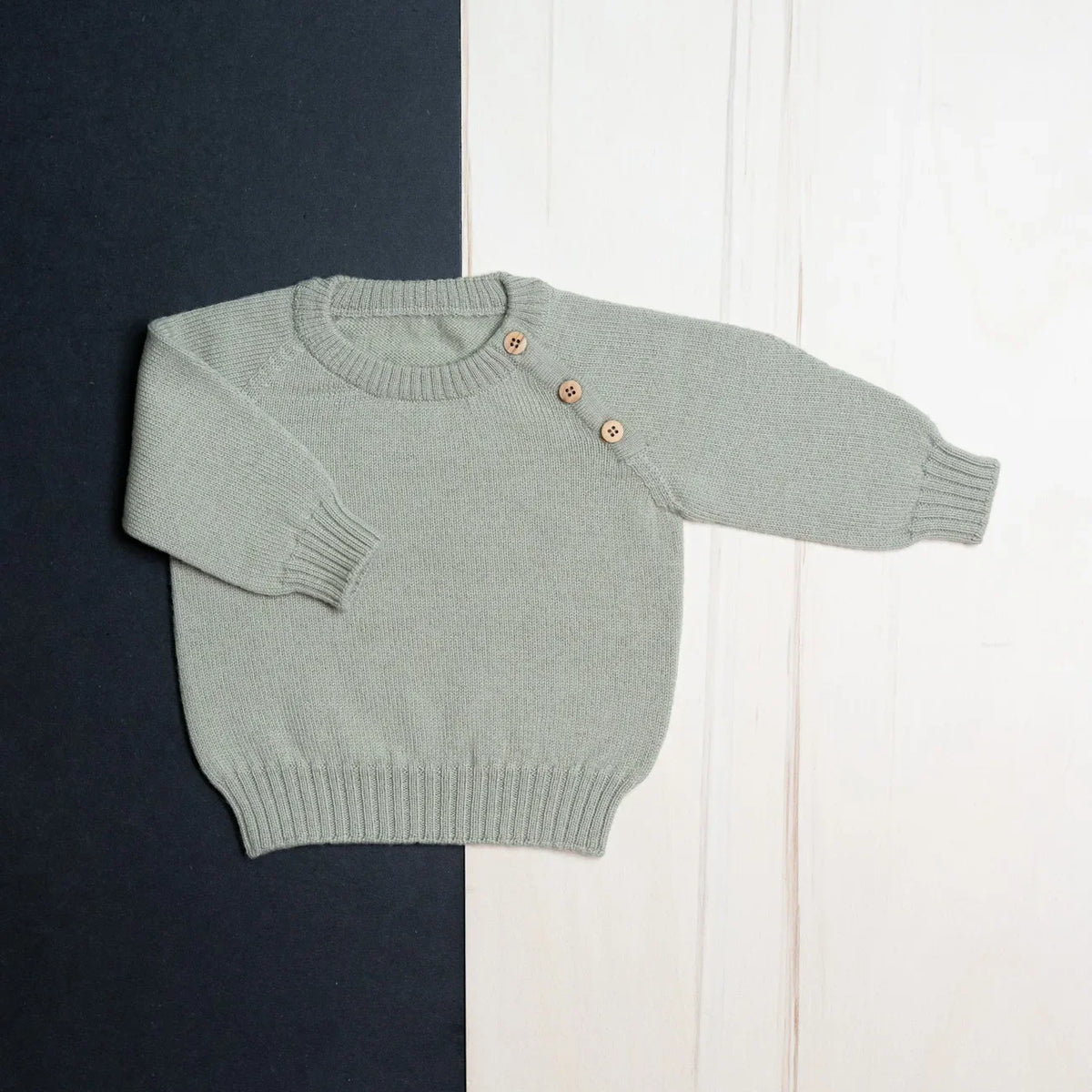 THE WOOLLY BABY SWEATER - light matcha