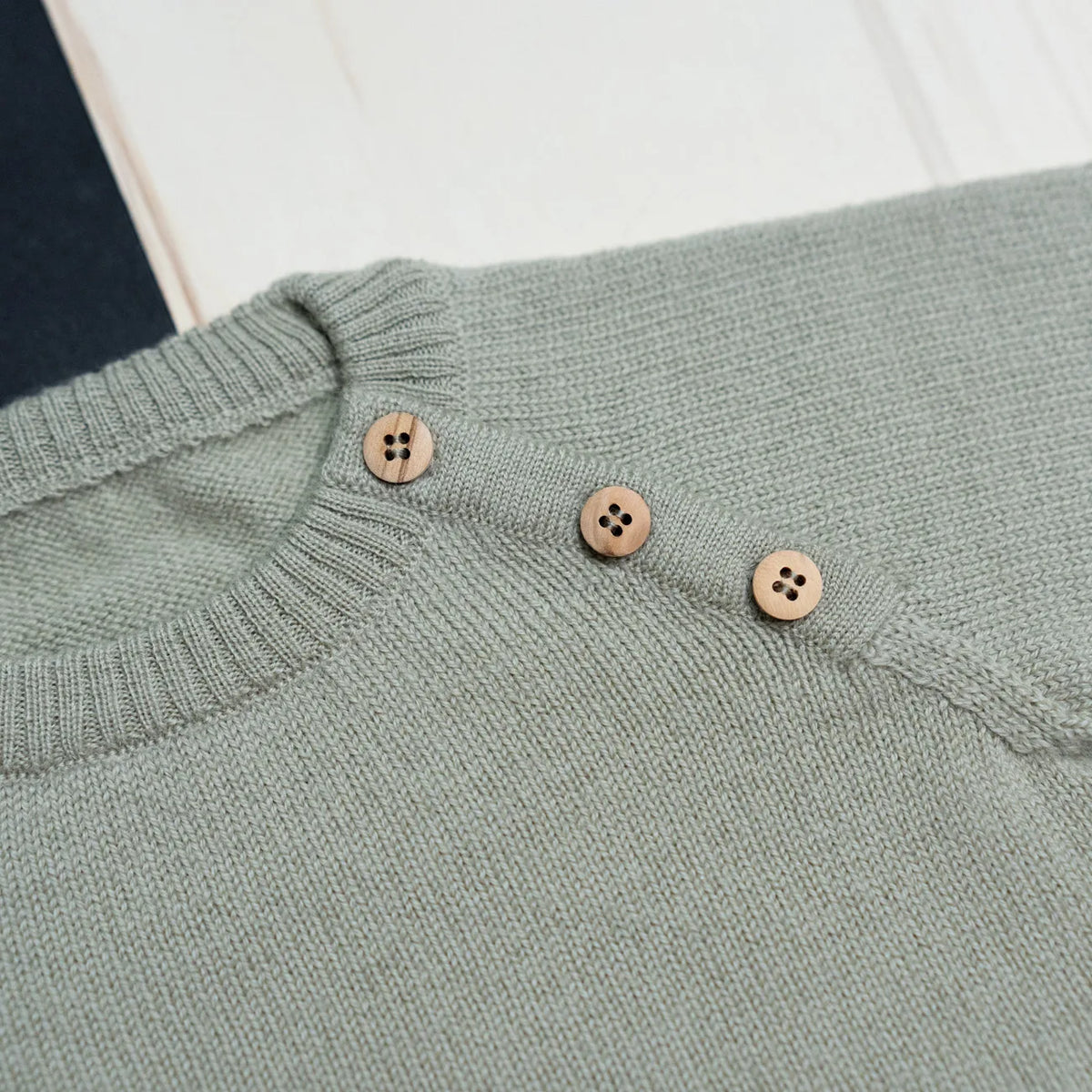 THE WOOLLY BABY SWEATER - light matcha