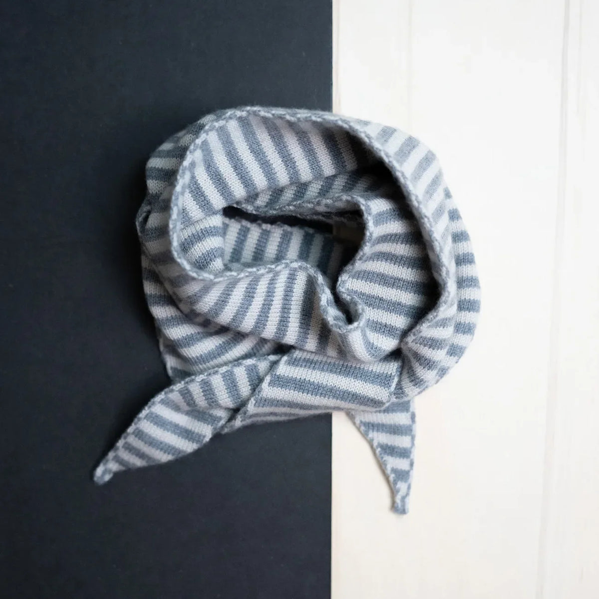 THE WOOLLY FAMILY SCARF STRIPED - SAND / CLOUD GREY