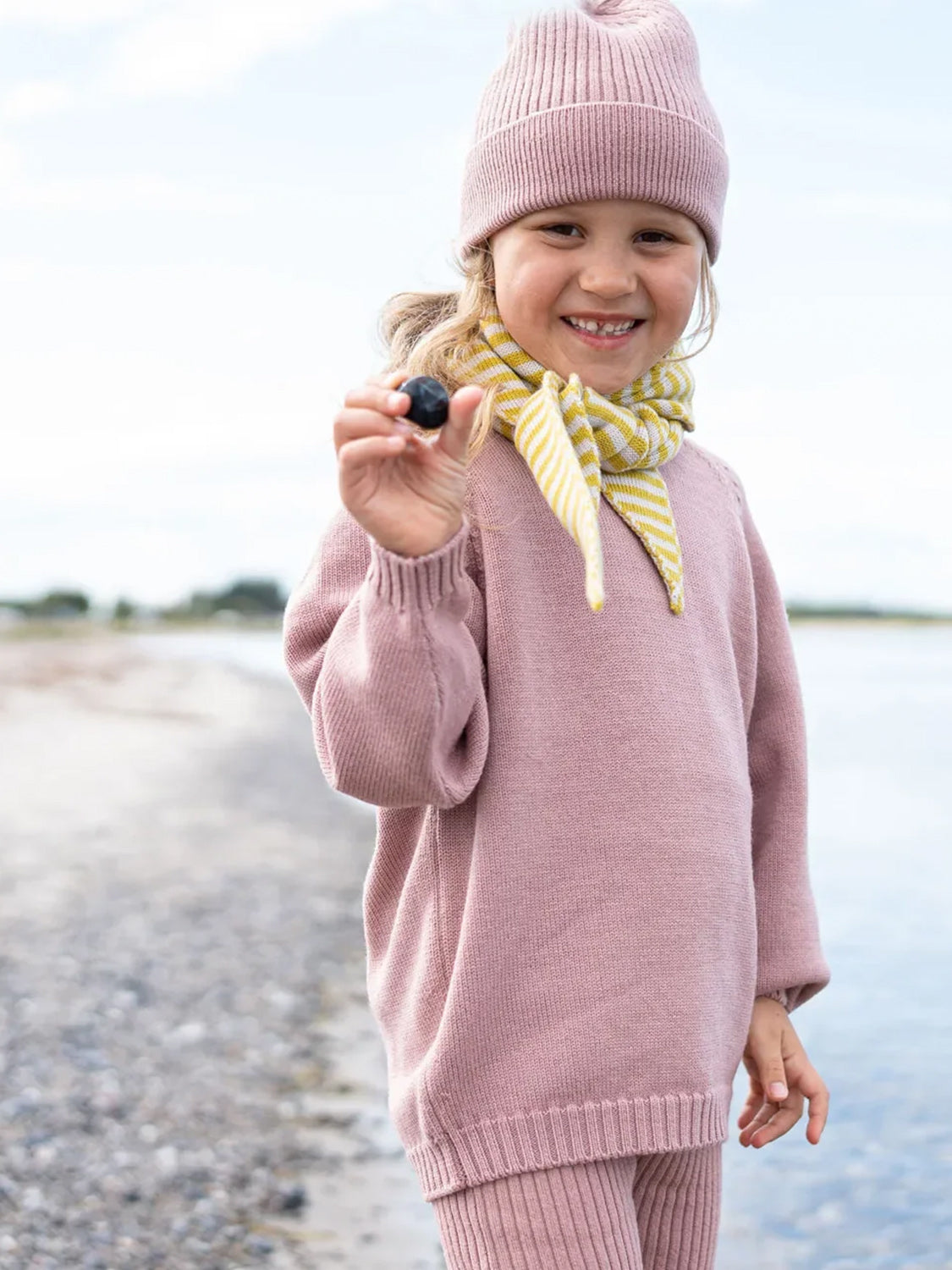 The Woolly Family Scarf Striped Sand / Quince