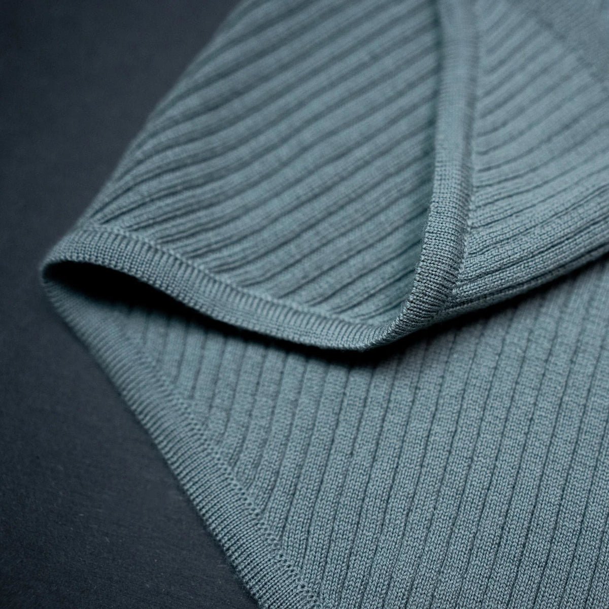 THE WOOLLY TRIANGLE SCARF SMALL - sage